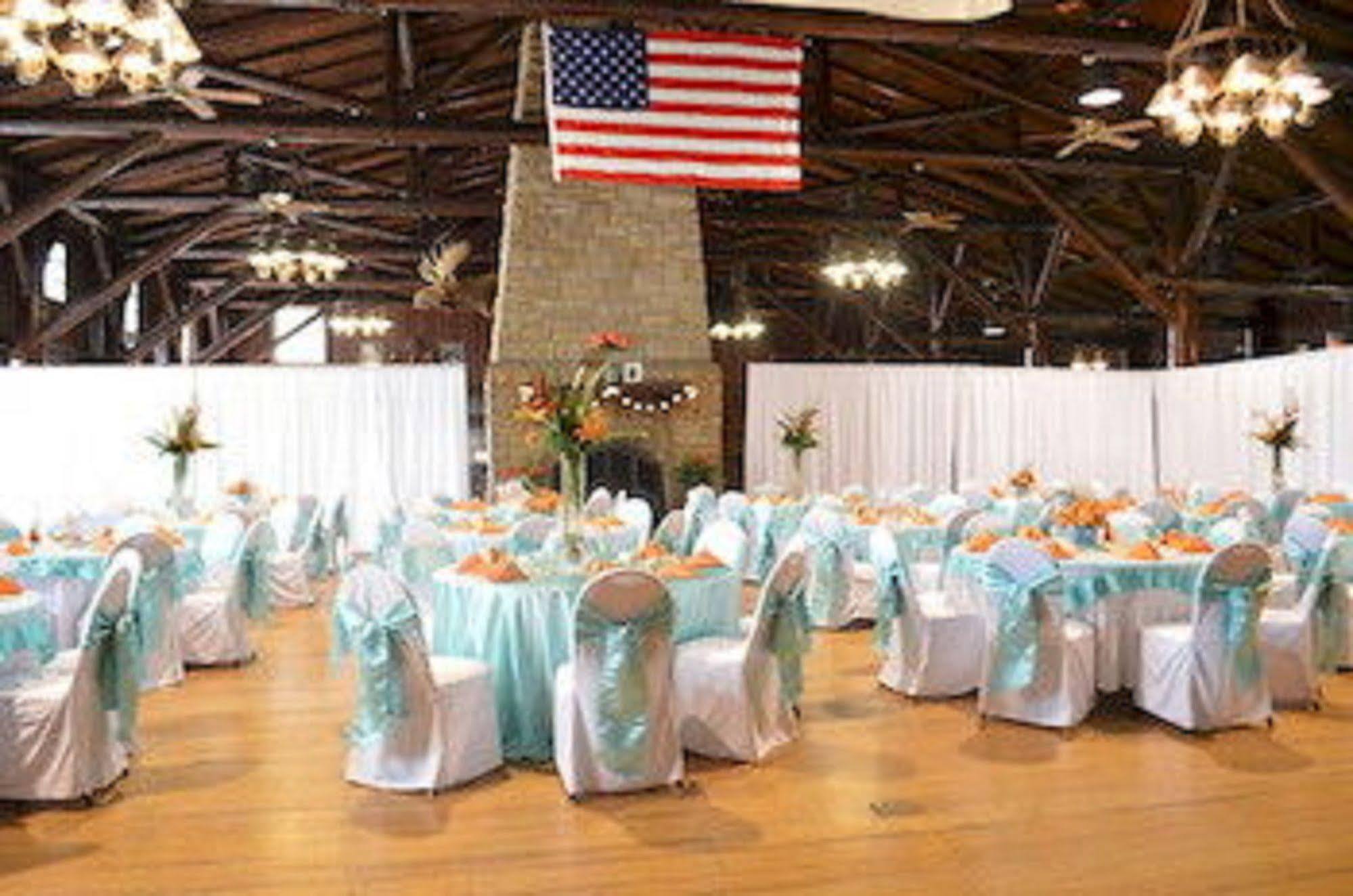 Starved Rock Lodge & Conference Center Utica 외부 사진