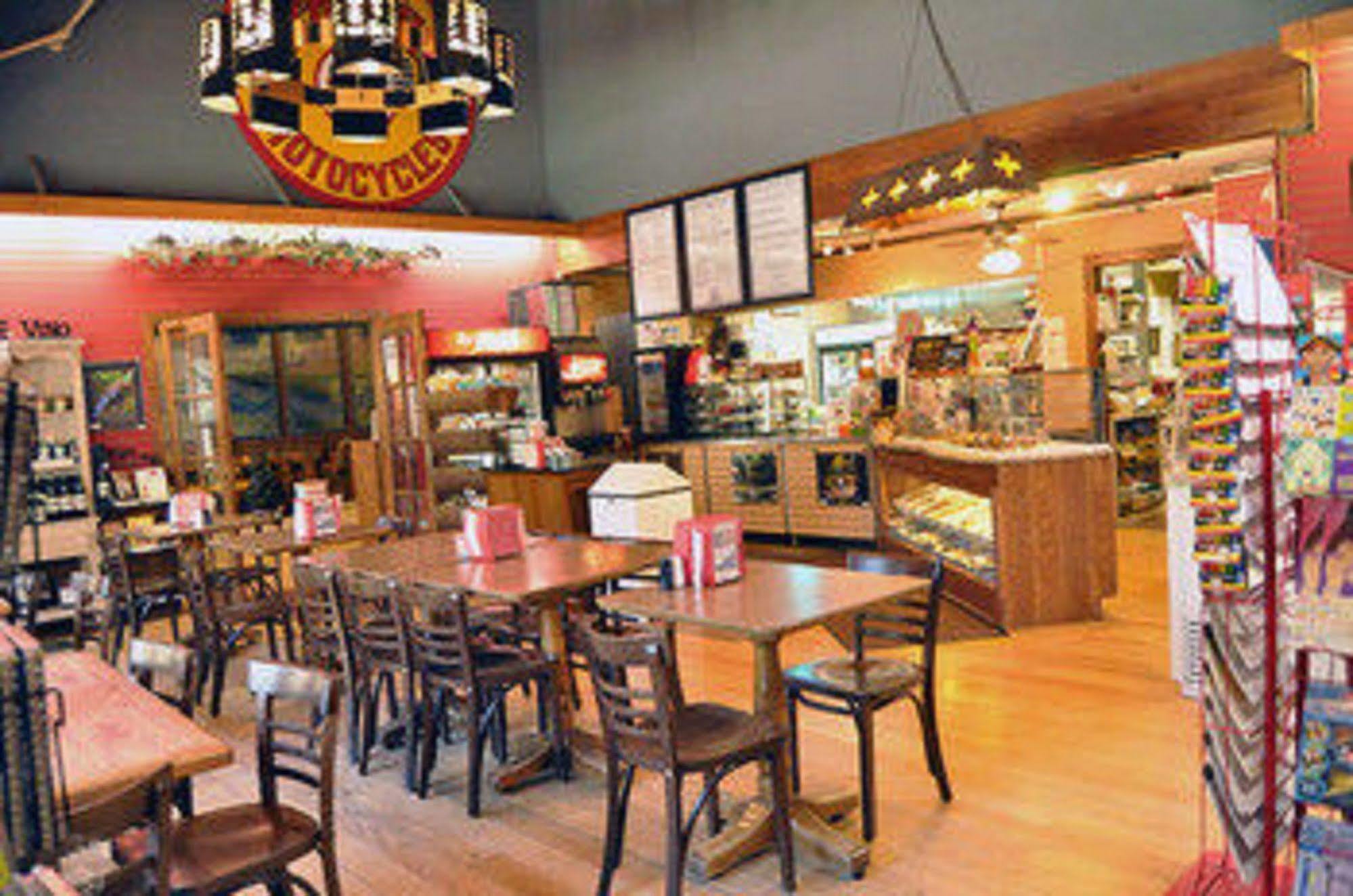 Starved Rock Lodge & Conference Center Utica 외부 사진