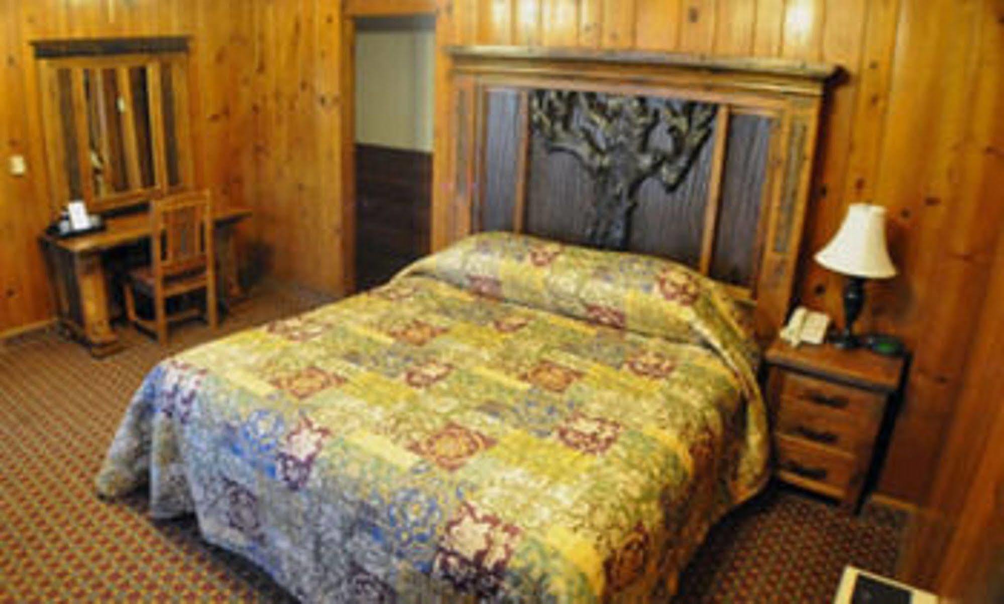 Starved Rock Lodge & Conference Center Utica 외부 사진